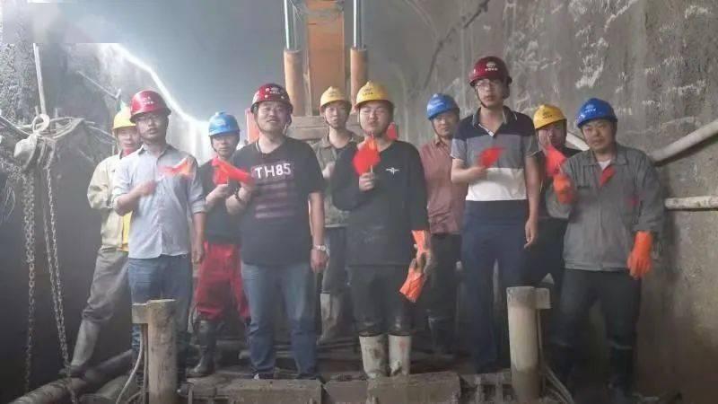 中国重汽发盈喜 预计年度净利同比增长200%至240%